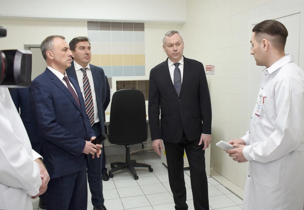 Фото В клинической больнице «РЖД-Медицина» в Новосибирске запущен новый аппарат МРТ, за год поступило более 100 единиц новой медтехники 2